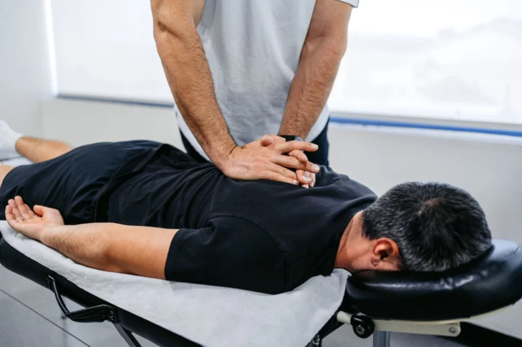 Chiropractic and Massage therapy working hand in hand